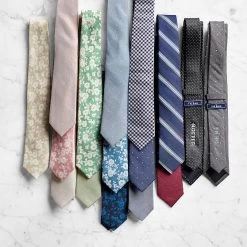 Bulletin Dot Tie | 1 -Grocery Store bulletin dot tie c 2