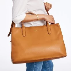 Caroline Leather Handbag | 2 -Grocery Store caroline leather handbag 1 c