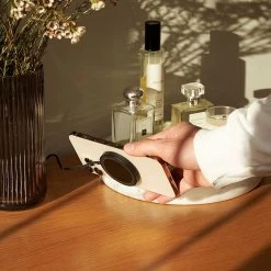 Courant Round Wireless Charging Pad | 3 -Grocery Store courant round wireless charging pad c 2