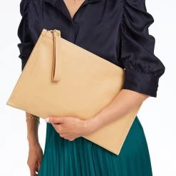 Elisabetta Oversized Clutch | 2 -Grocery Store elisabetta oversized clutch c 3