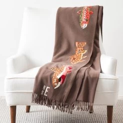 Hand Embroidered Wool Throw | 6 -Grocery Store img20c 34