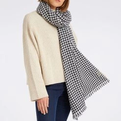 Italian Houndstooth Blanket Scarf | 3 -Grocery Store italian houndstooth blanket scarf c 4