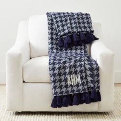 Italian Houndstooth Tassel Throw Blanket | 3