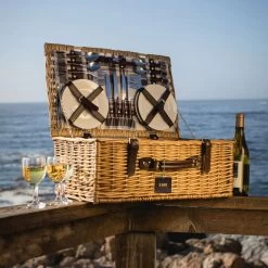 Newbury Picnic Basket, Set For 4 | 1