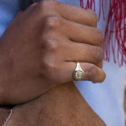 Sarah Chloe Classic Oval Signet Ring | 6 -Grocery Store sarah chloe classic oval signet ring c 2